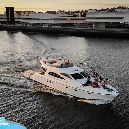 Barco No Coracao Da Cidade - Iate De 5 Estrelas Βιάνα ντο Καστέλο Εξωτερικό φωτογραφία